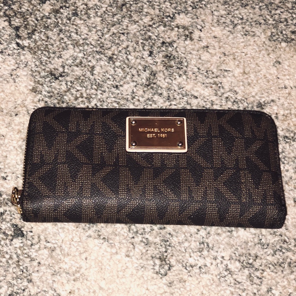 Michael Kors wallet